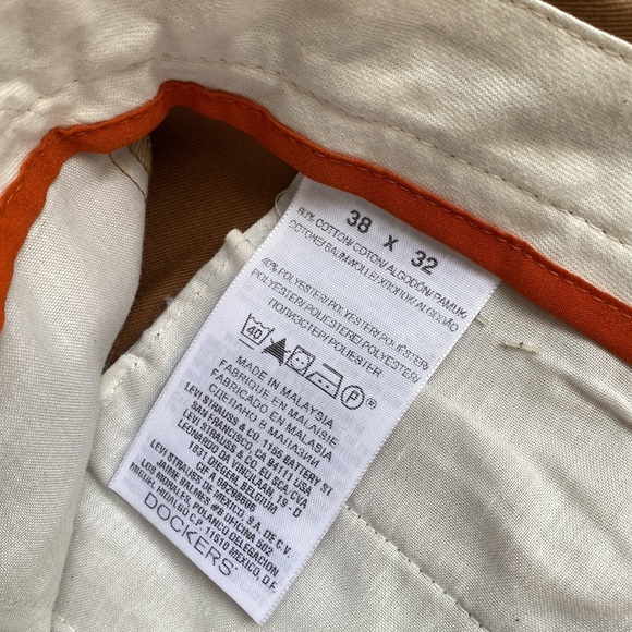 Dockers 38x32 Chino - Picture 3 of 3